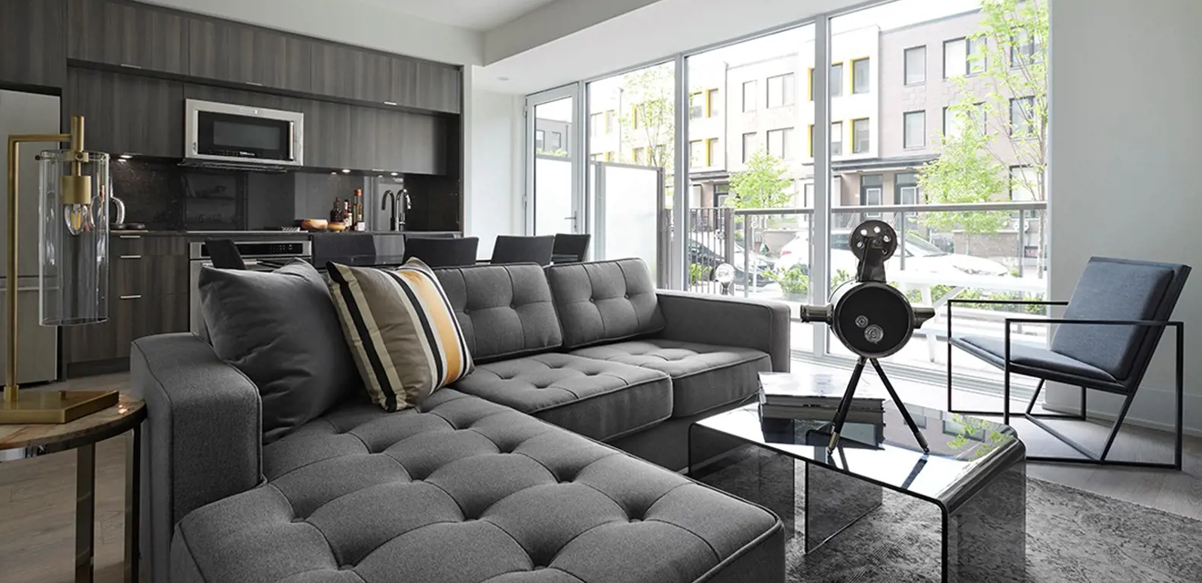 SQ2 Condos at Queen and Spadina – 80 Vanauley St - Livingroom